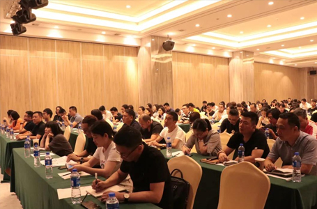 八月设计师大会 | 火辣辣的日子，当然要来场火辣辣的PK赛啦！