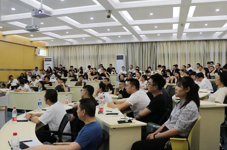 南鸿装饰7月全体设计师会议精彩概览