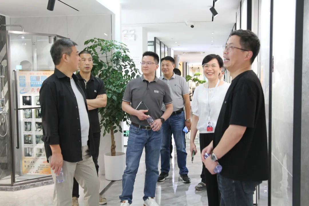 维尚集团董事局主席李连柱莅临我司参观交流